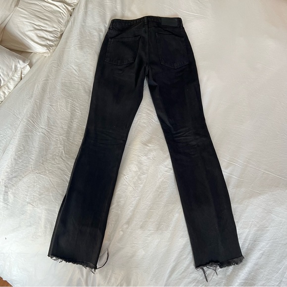 GRLFRND High Rise Black Slim Jean w/ Slit Size 25 - Picture 3 of 4
